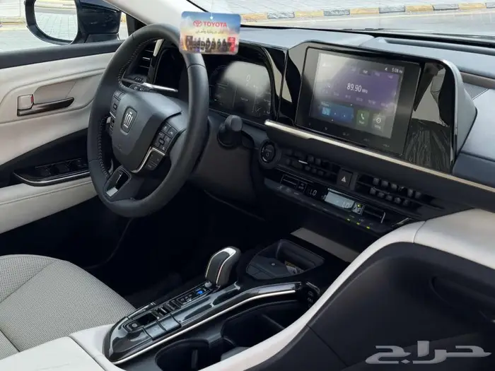 تويوتا كراون 2.5 برستيج هايبرد 2026 كاش وأقساط 10