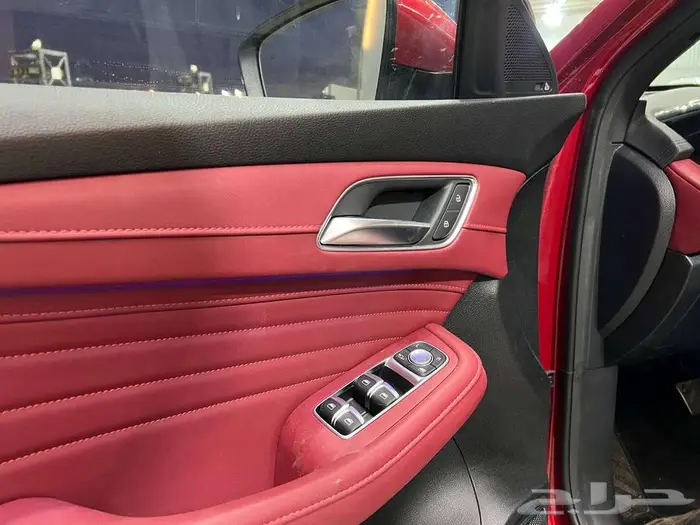 ام جي اتش اس HSموديل 2023 سعر منافس لدى خالد للسيارات 17