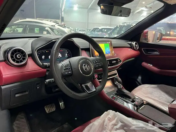 ام جي اتش اس HSموديل 2023 سعر منافس لدى خالد للسيارات 11