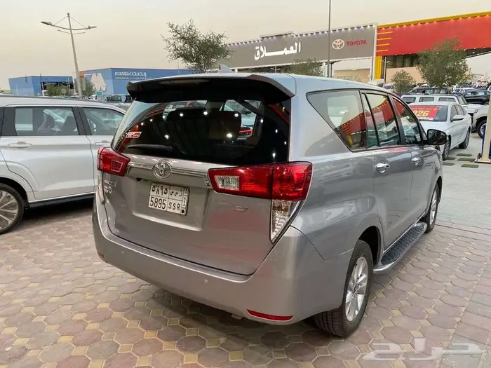 تويوتا انوفا موديل 2023 محرك بنزين 4 سلندر 2.7 CC 4