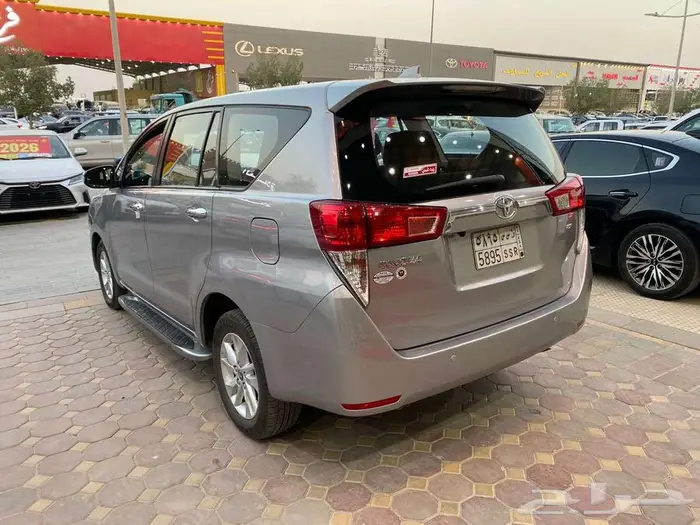 تويوتا انوفا موديل 2023 محرك بنزين 4 سلندر 2.7 CC 5