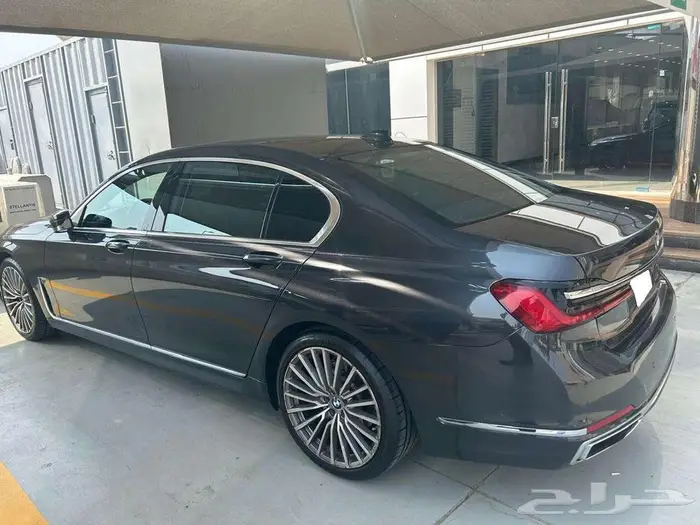 بي ام دبليو 730 ال اي موديل 2020 فل ابشن 3