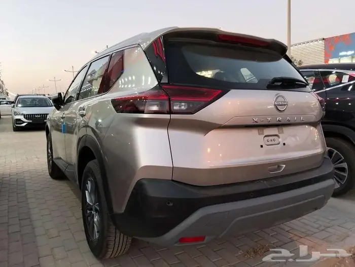 نيسان اكس تريل دبل 5 راكب وبدون دبل 7 راكب 2025 44