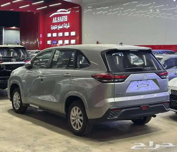 تويوتا انوفا بنزين GL موديل 2025 الاقل سعرأ 2