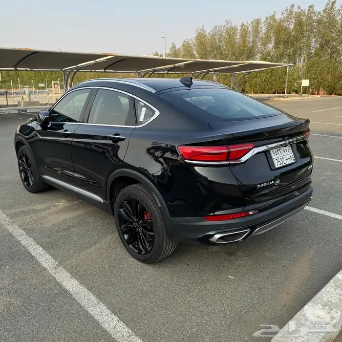 للبيع توجيلا 2021 نظيف جدا  فل كامل 2