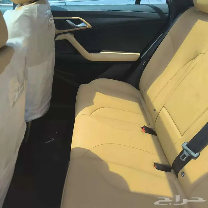 ام جي اتش اس 2025 فئة ديلوكس ماكينه1.5 تيربو 8