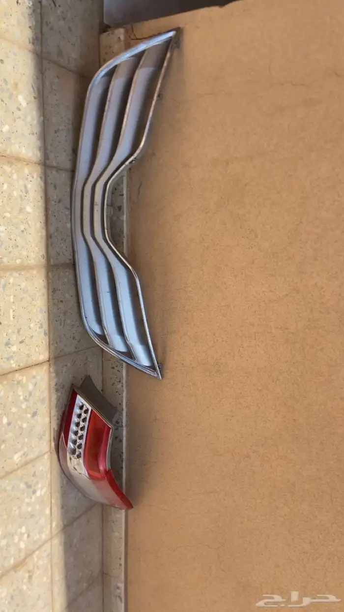 اسطب خلفي يمين مع شبك حق كامري 2010-2011 2