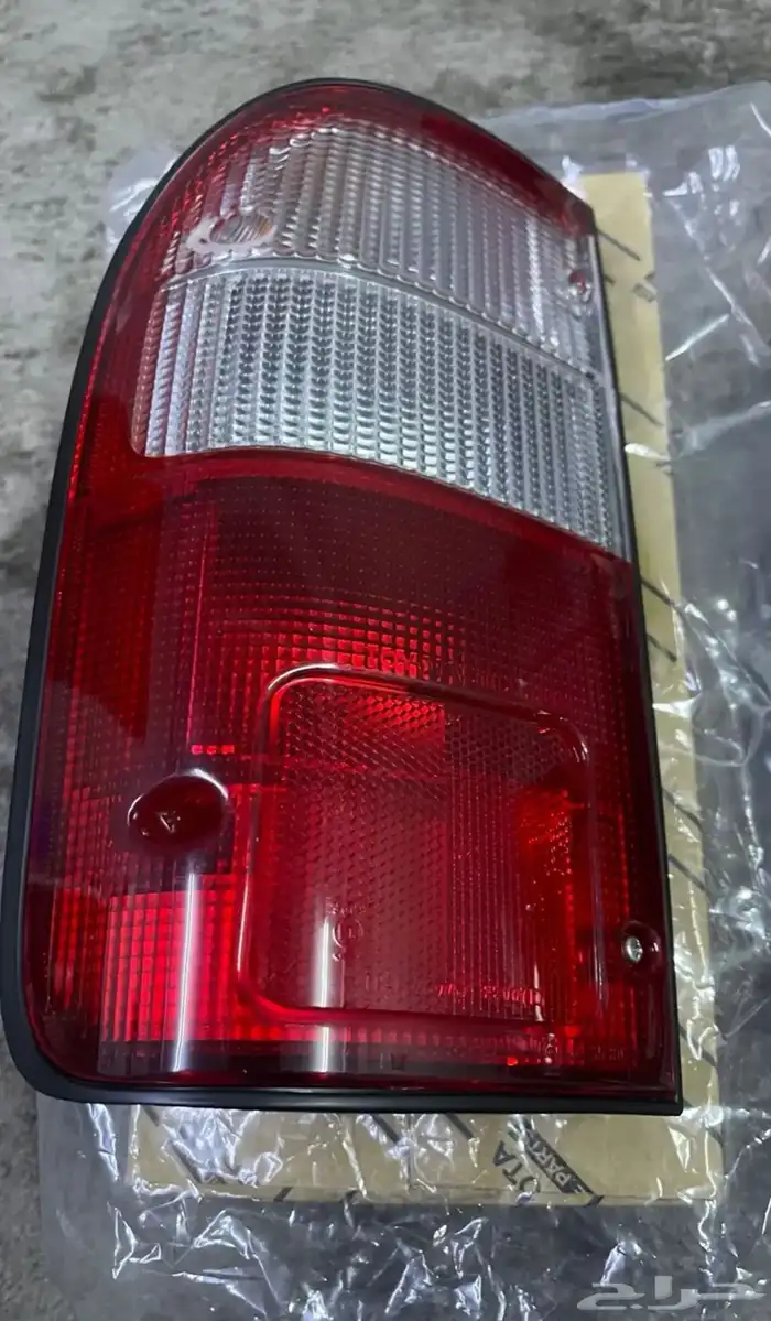 للبيع اصطب هايلوكس من موديل 1998 الى موديل 2005 2