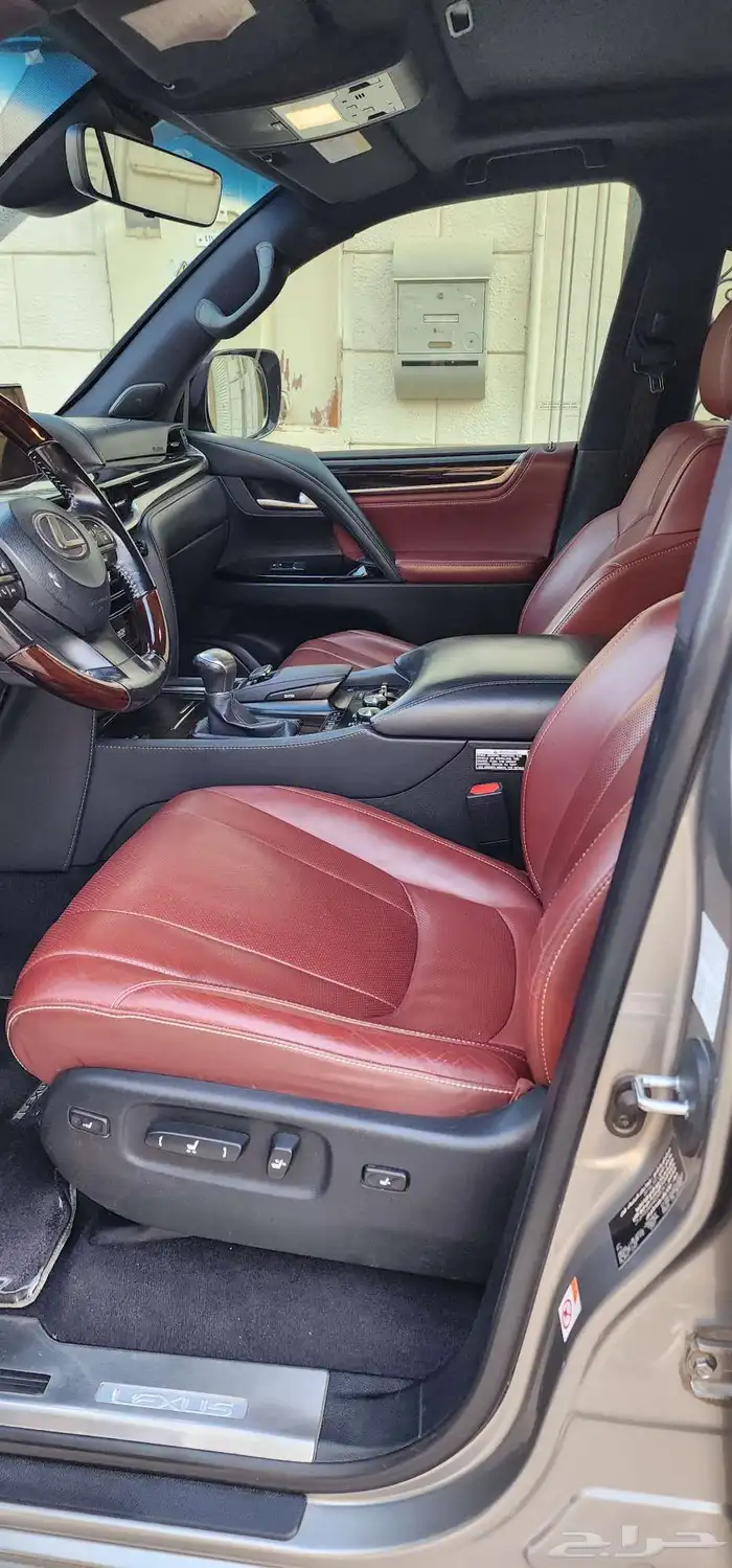 جيب لكزس 2017 LX570 أعلى فئة   السعر 260 الف 7