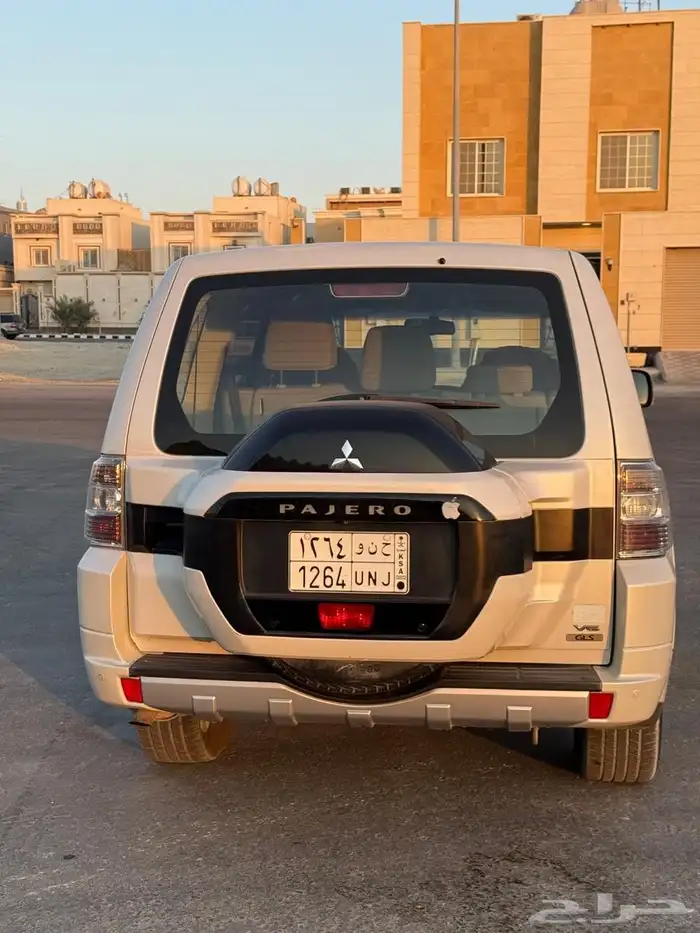 Mitsubishi pajero 2016 4 4 colour white odo meter 270 c 4