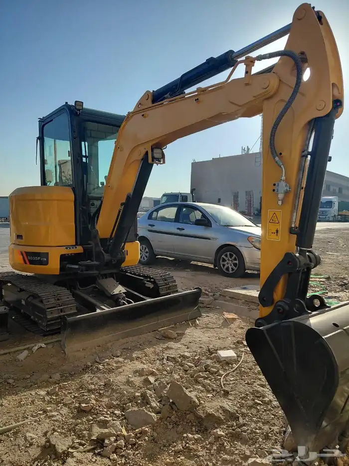 بوكلين صغير للايجار اليومي 0