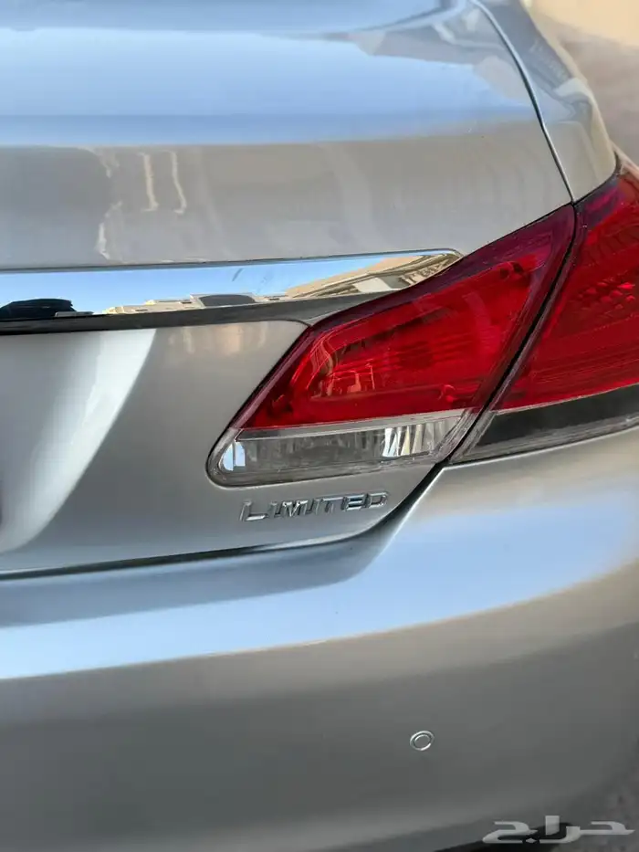 تيوتا أفالون 2011 0