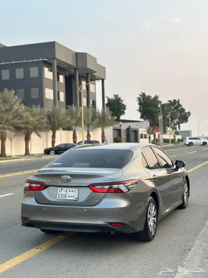 تويوتا كامري 2021 LE بنزين 7