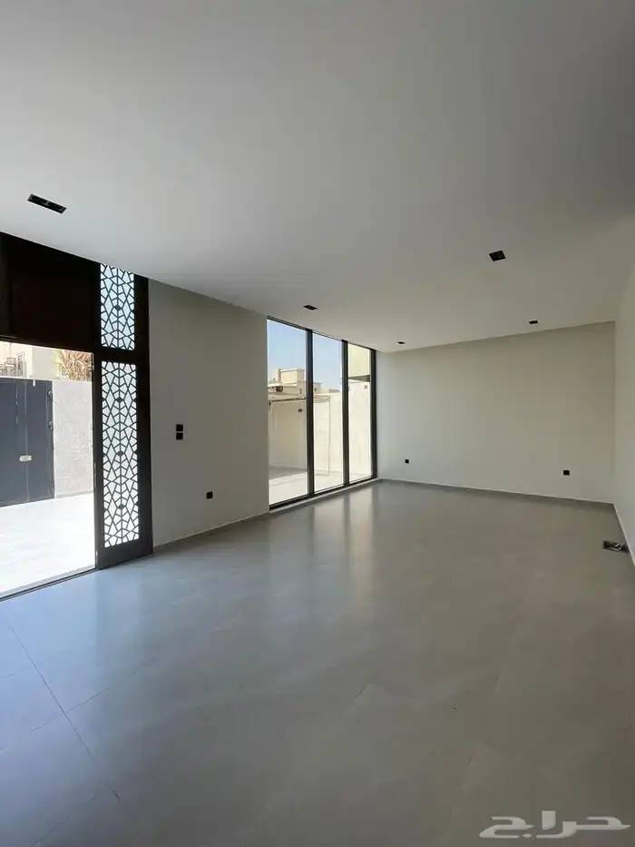 للبيع فلة مودرين من المالك مباشرة 39