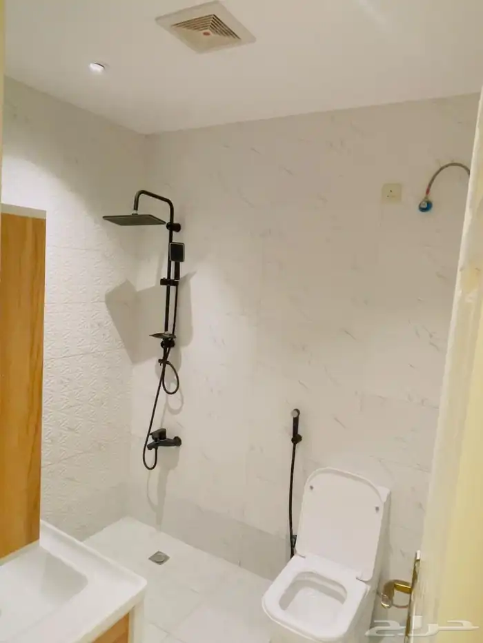 شقق عزاب للايجار 4