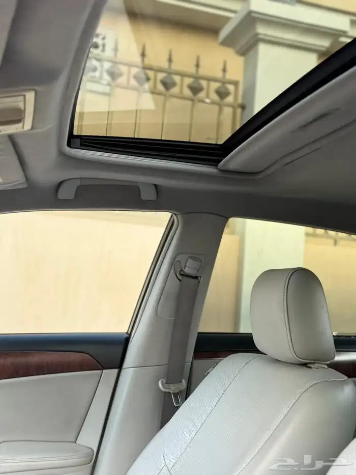 تيوتا أفالون 2011 2