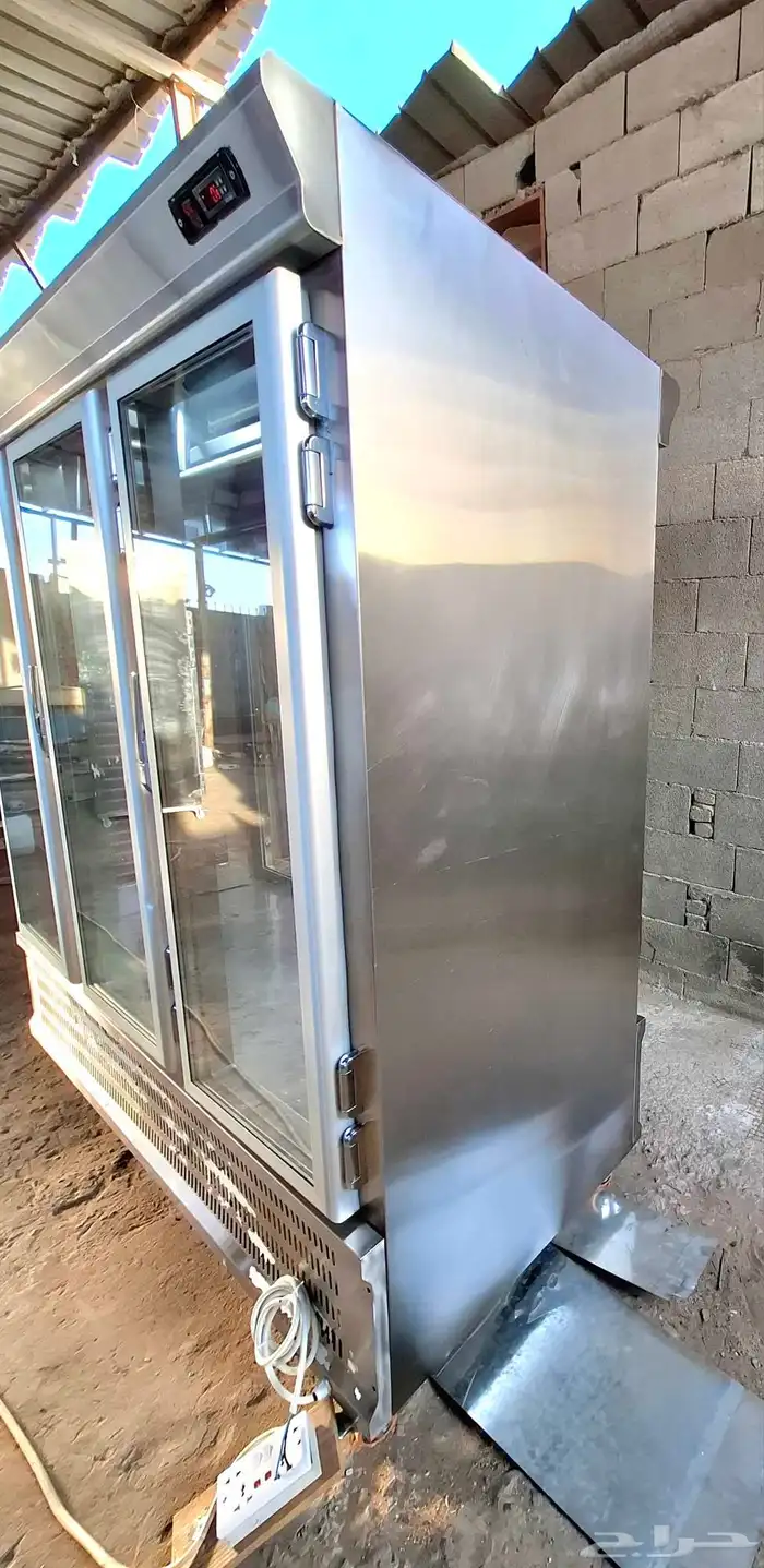 ثلاجة عرض لحوم ثلاث أبواب 2