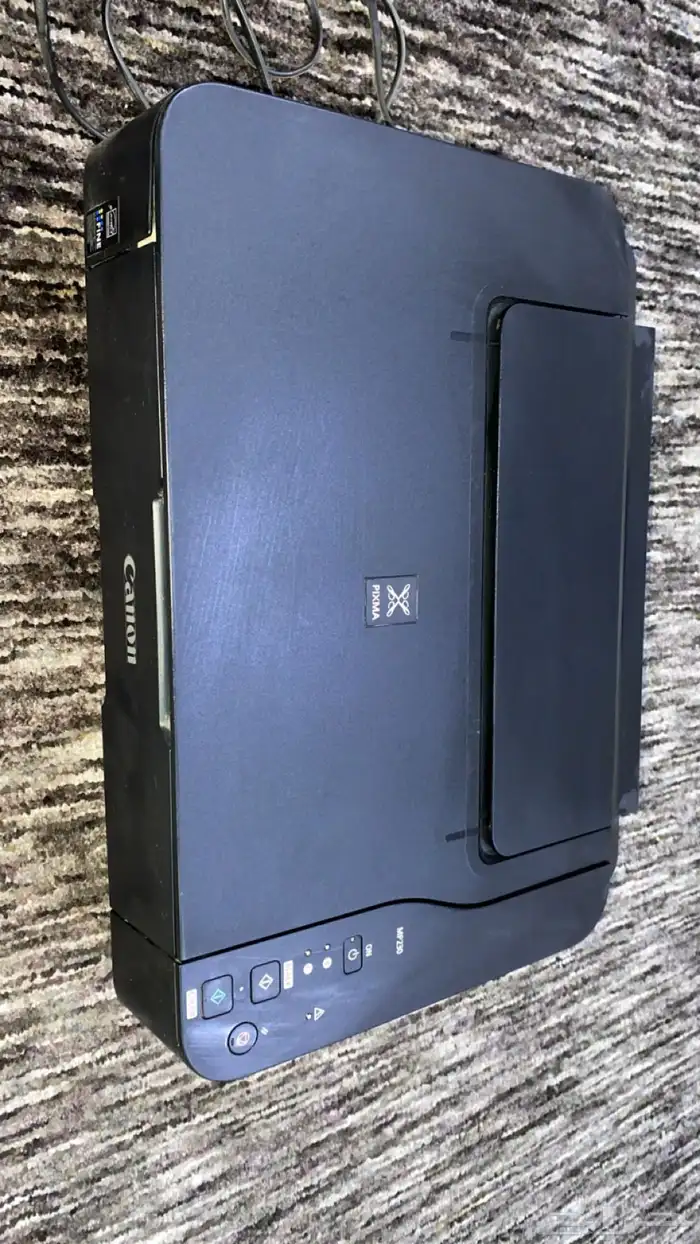 طابعه جديده مااستخدمت كثير 0