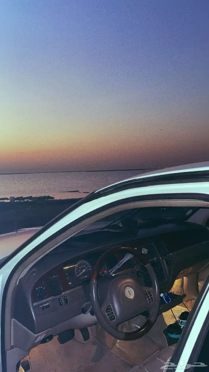 لينكون تاون كار 2003 متعطل بيع او بدل 3