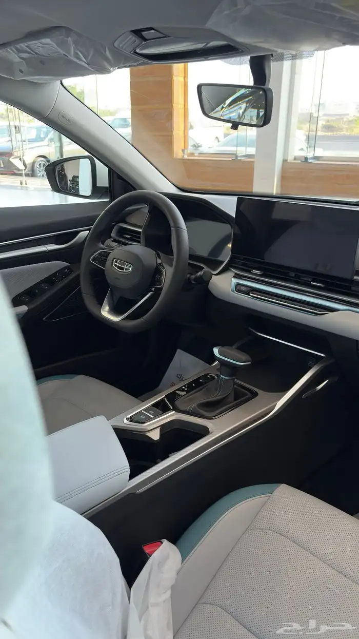 جيلي اميقراند الفل 2025 بسعر حصري ومميز 3