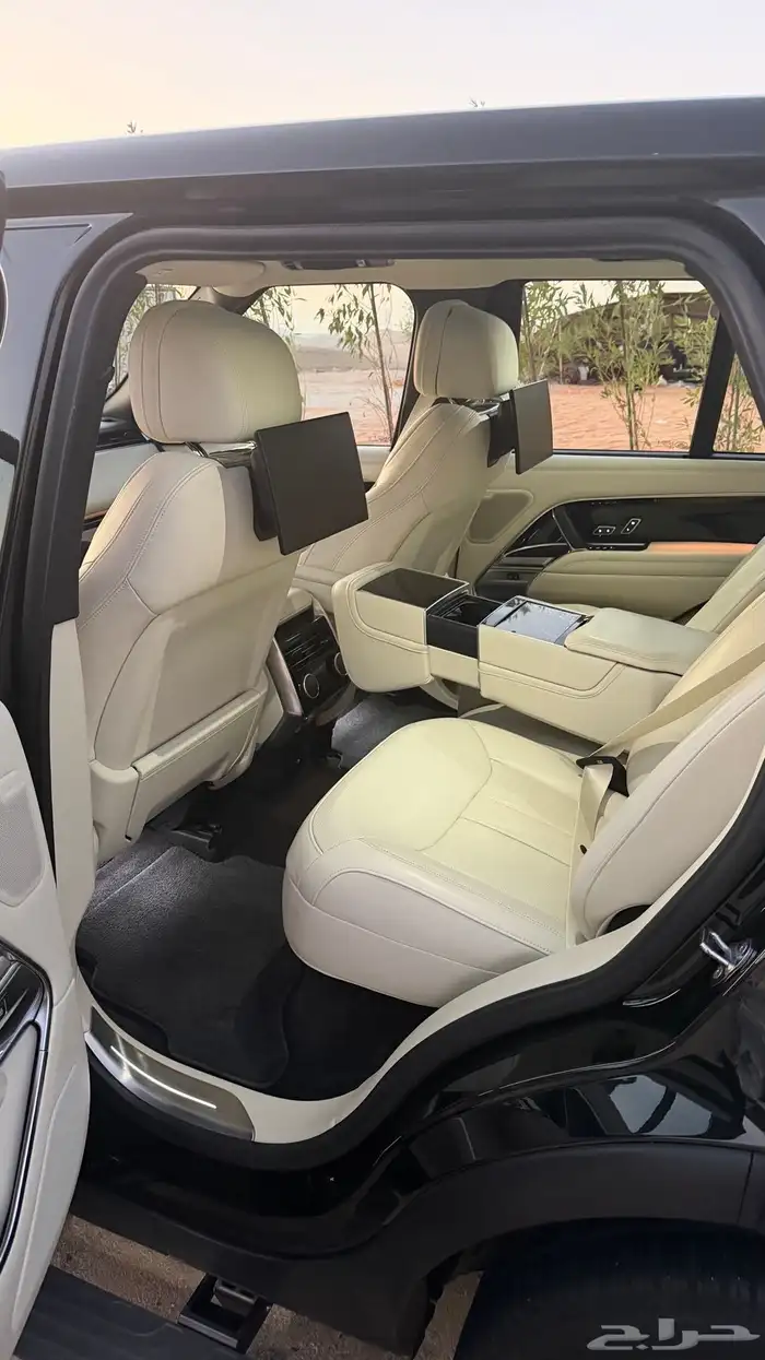 رنج روفر 2023 11