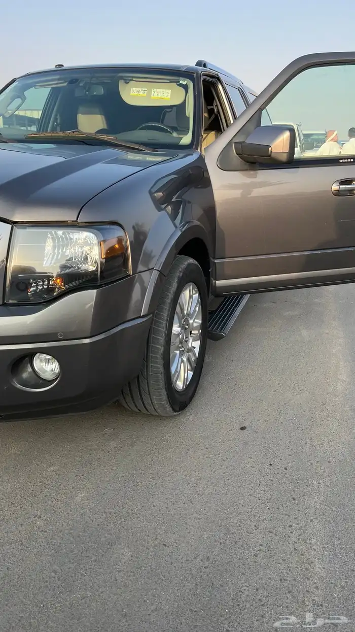 فورد اكسبديشن 2013 8