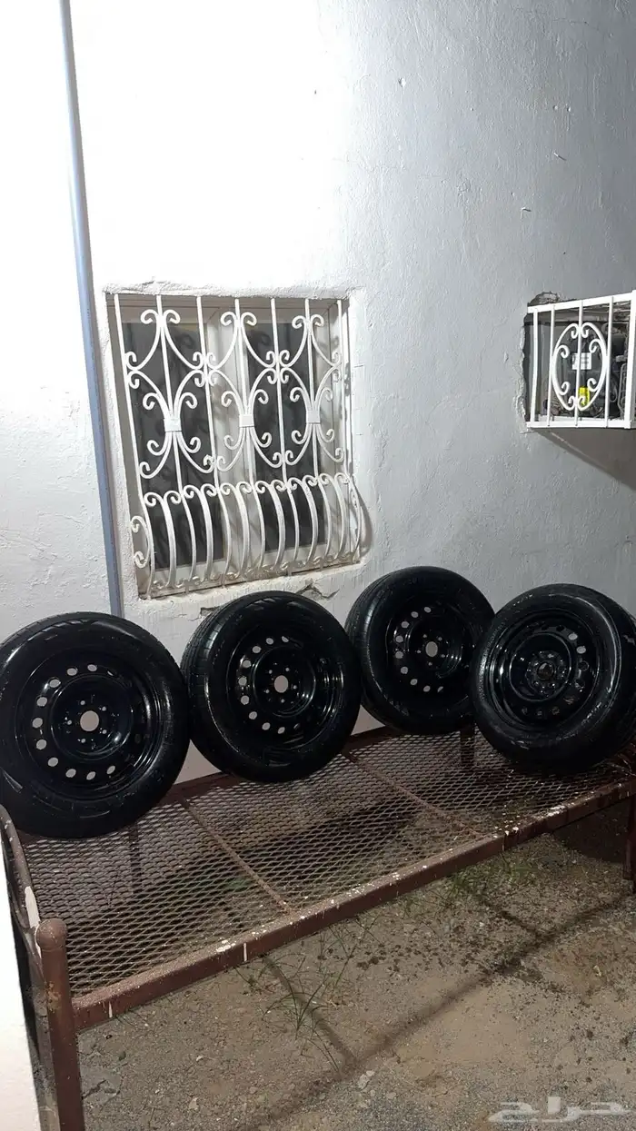 جنوط سوح نضيفه مع كفراتها مقاس 16 للبيع 0