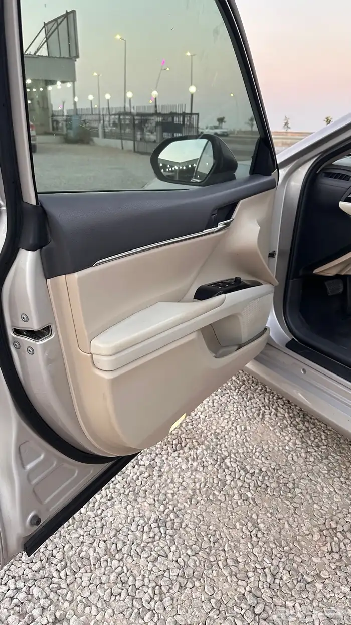 كامري للبيع 7