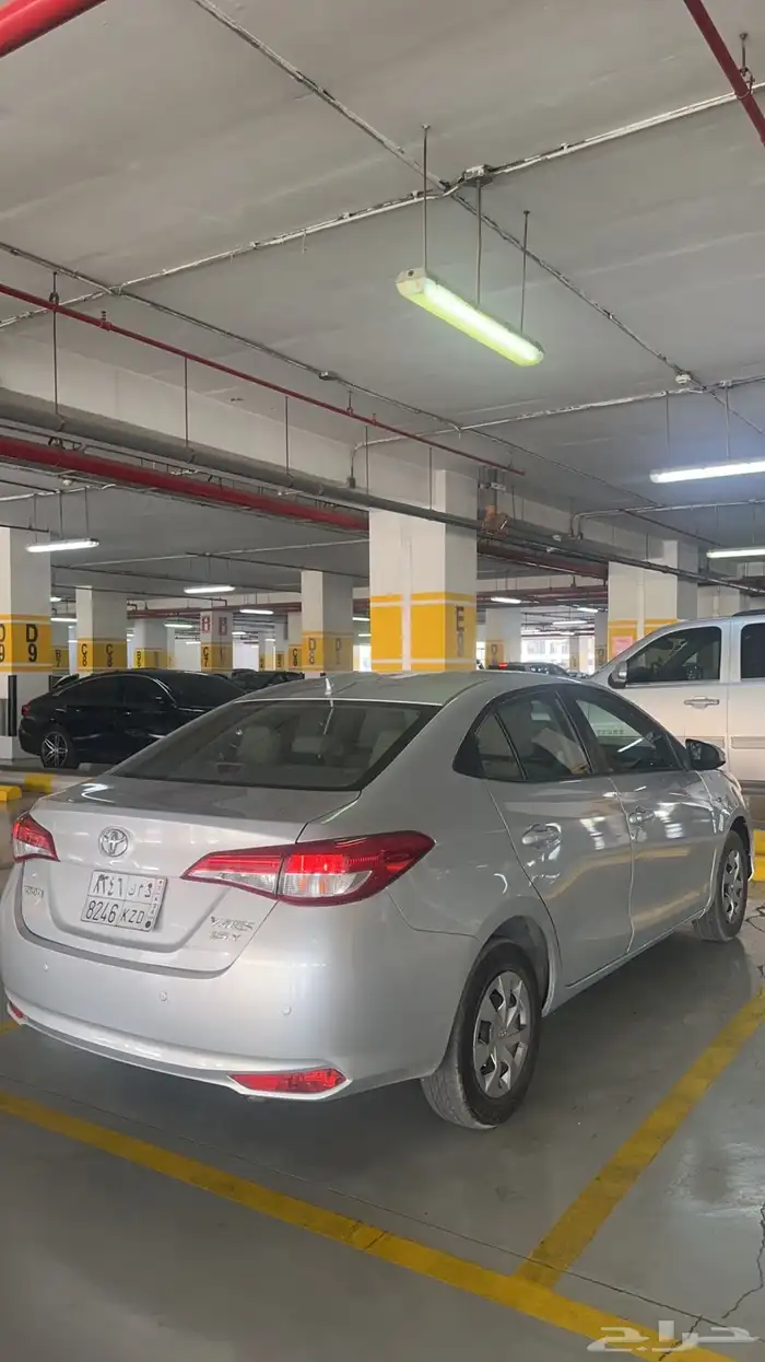 يارس 2020 ماشية 190 بدي وكالة عدا ضربة في الرفرف الايمن 4