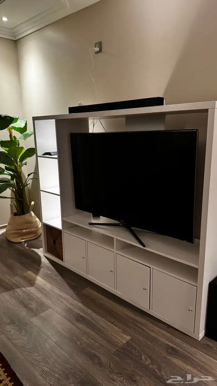 مكتبة تلفزيون ايكيا 0