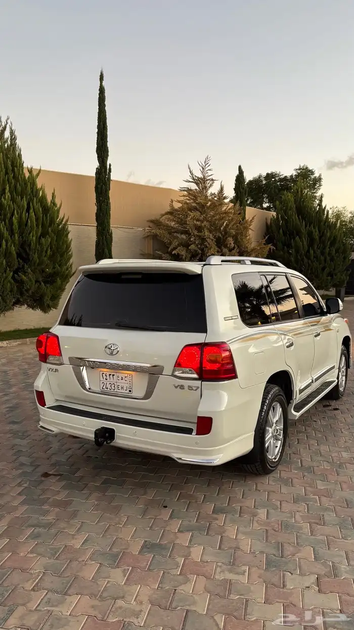 لاندكروزر 23