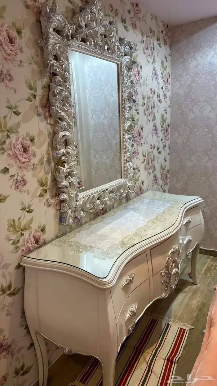 غرفة نوم ملكي 2