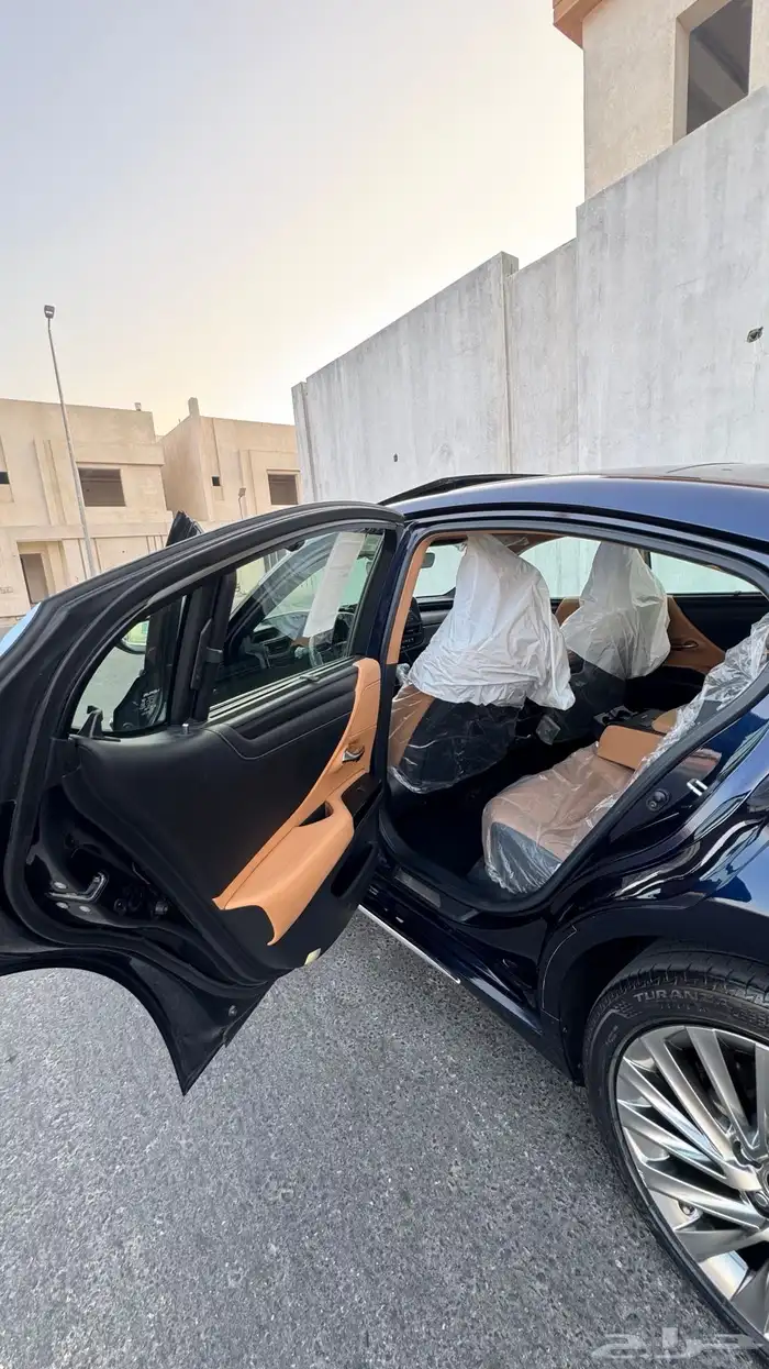 لكزس ES250 2022 فل كامل اعلى فئة سعودي باقي على ضمان الوكالة 12