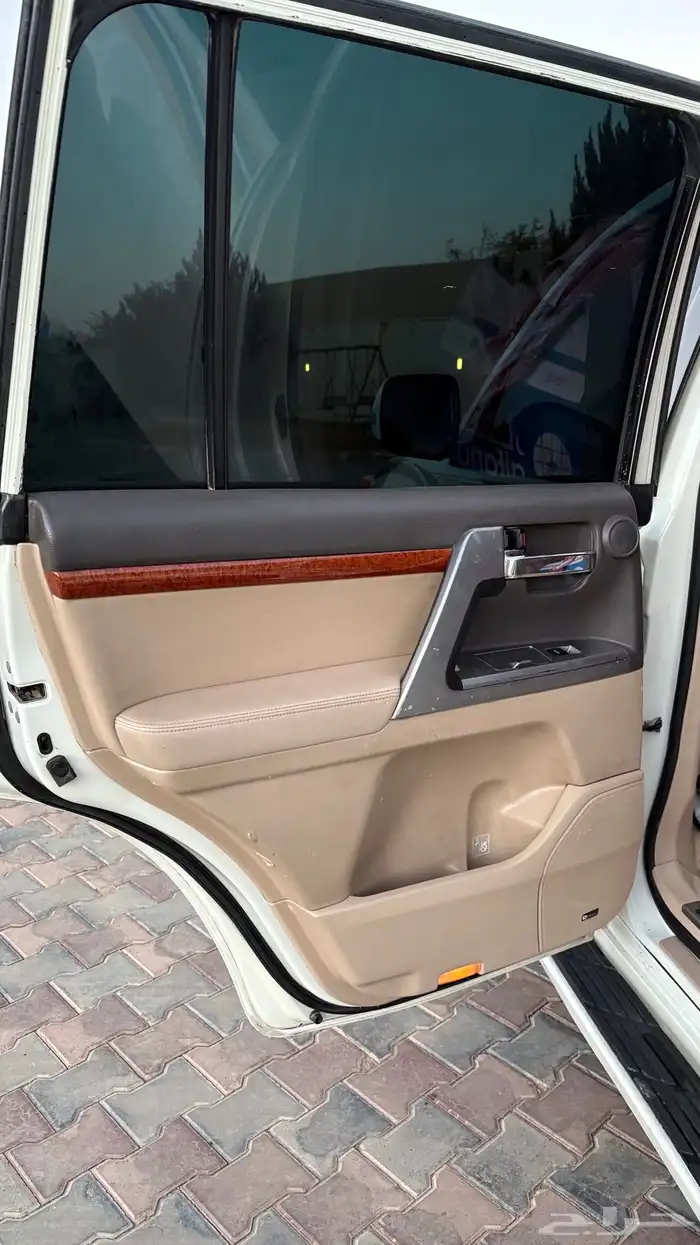 لاندكروزر 2