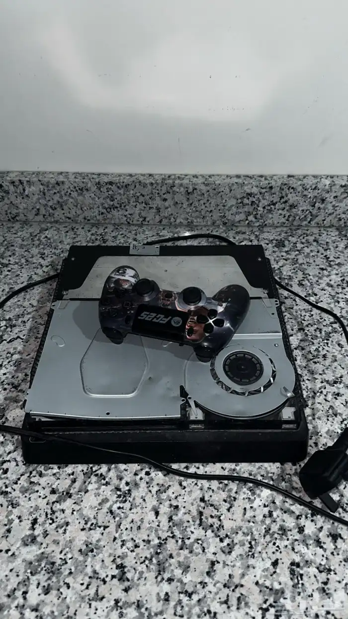 سوني 4 للبيع على السوم 0