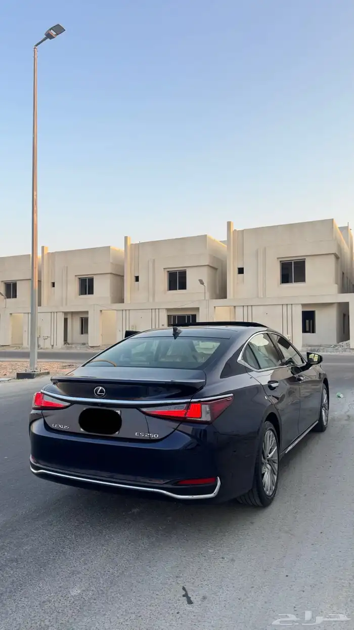 لكزس ES250 2022 فل كامل اعلى فئة سعودي باقي على ضمان الوكالة 2