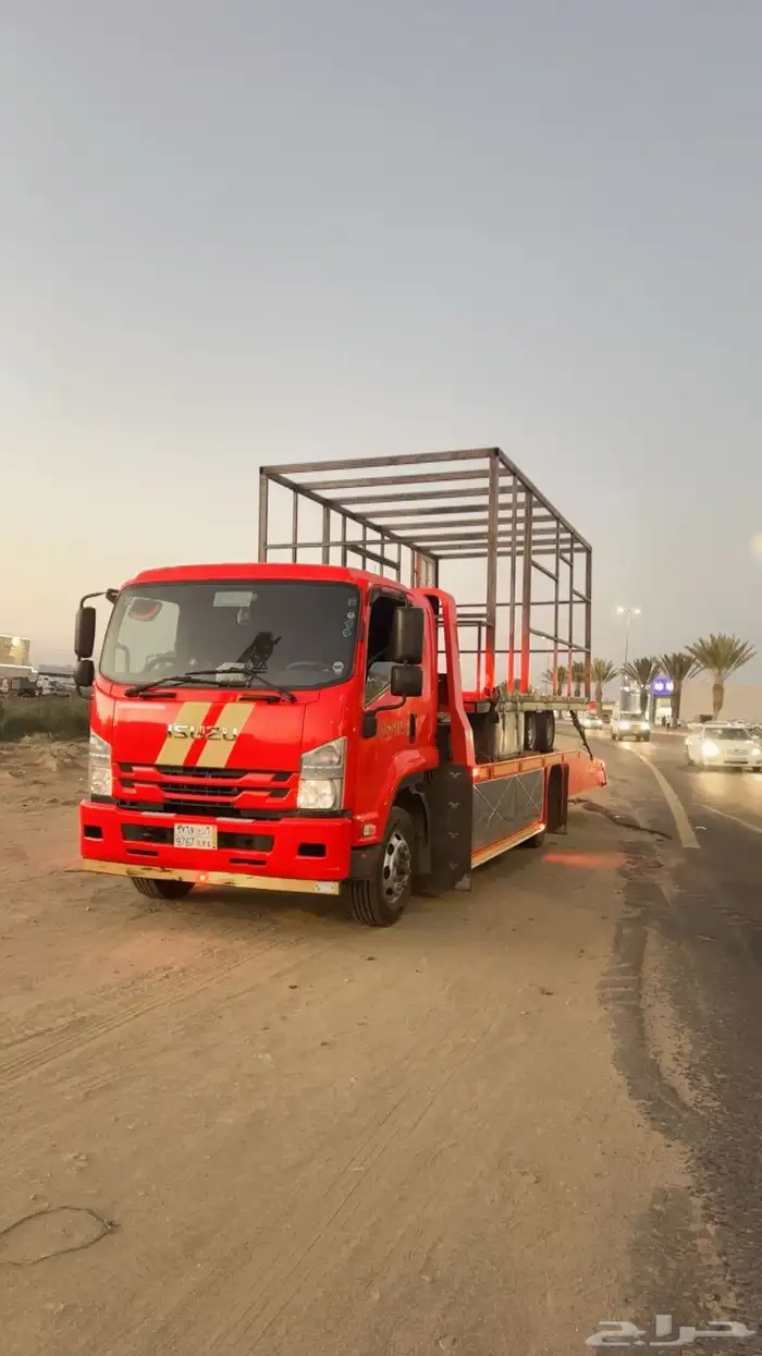 سطحه متواجد في خميس مشيط بتجاه داخلي اوخارجي لاي منطقه 1