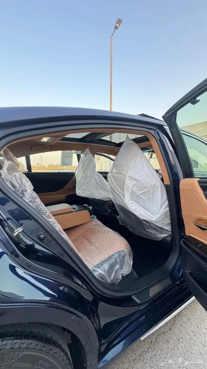 لكزس ES250 2022 فل كامل اعلى فئة سعودي باقي على ضمان الوكالة 13