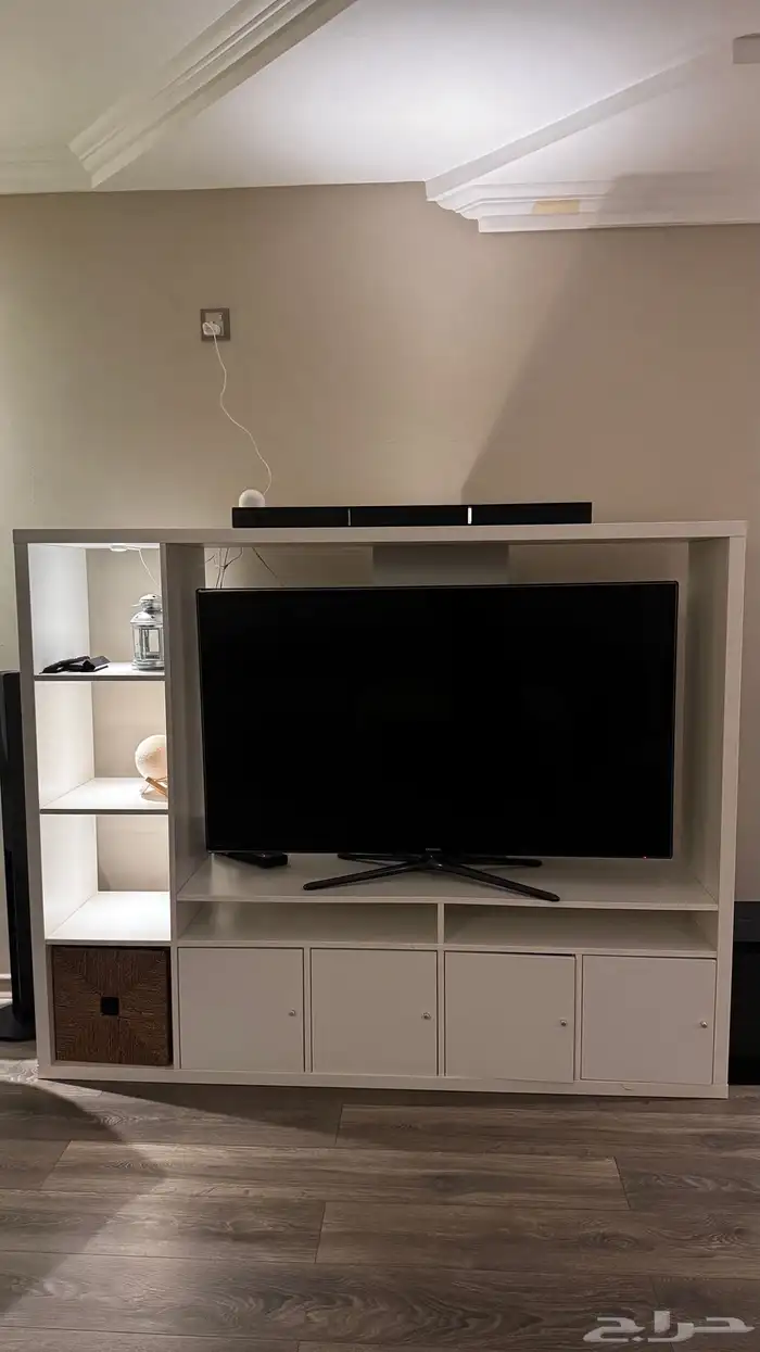 مكتبة تلفزيون ايكيا 1
