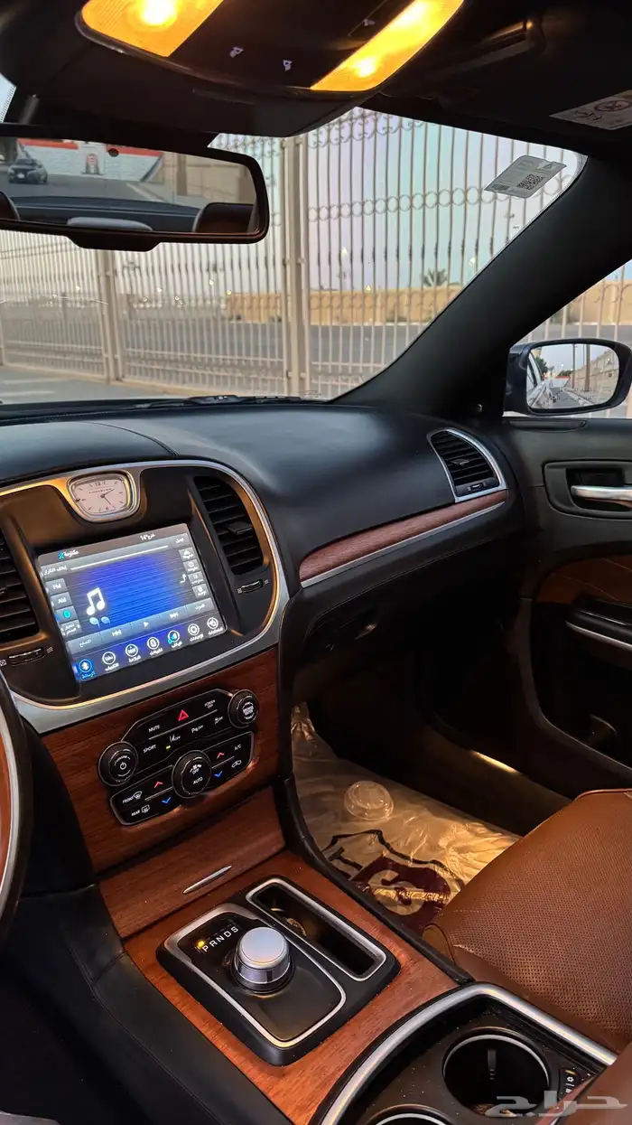 كرايزلر 2021 اكزيكتف V8 5 7 10