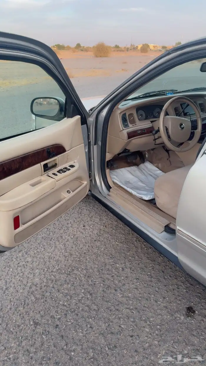 فورد 2009 جراند ماركيز 8