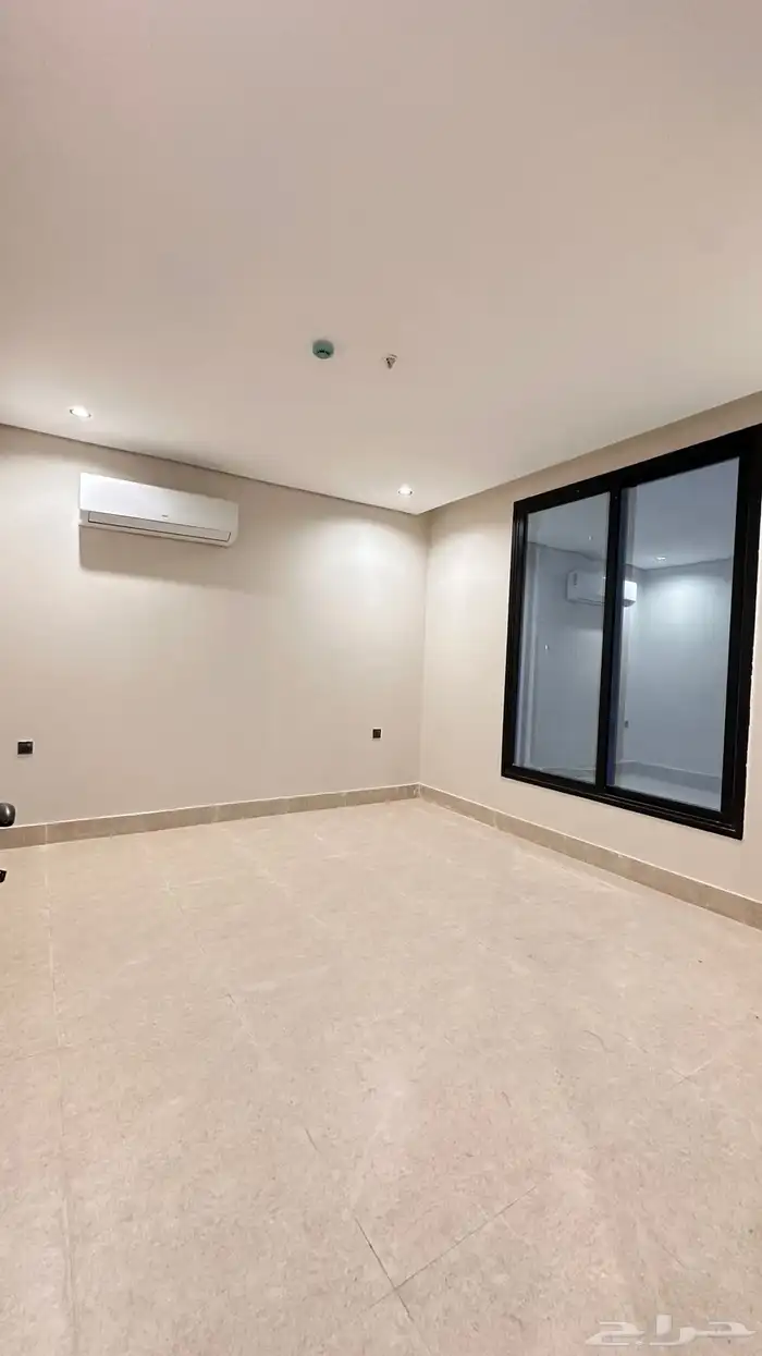 شقة فاخرة للايجار حي الشعلة 11