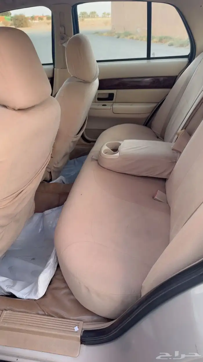 فورد 2009 جراند ماركيز 10