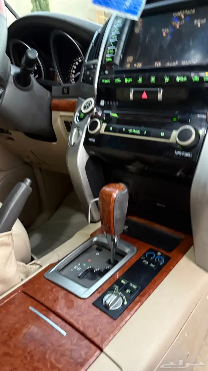 لاندكروزر 16