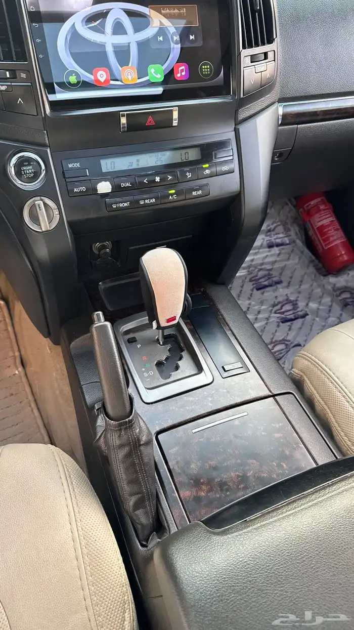 لاند كروزر 8 سلندر 11