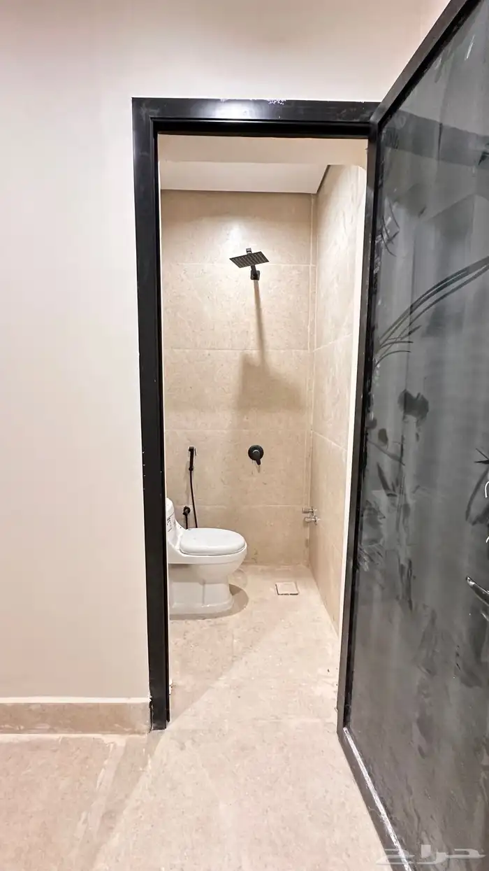 شقة فاخرة للايجار حي الشعلة 8