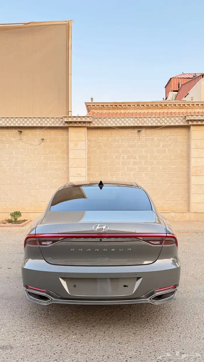 هيونداي ازيرا 2022 ( بنزين) v4 فل كامل بانوراما 3