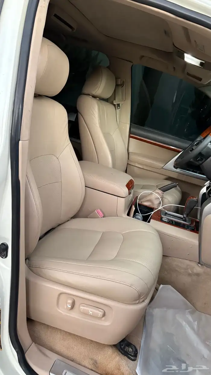 لاندكروزر 19