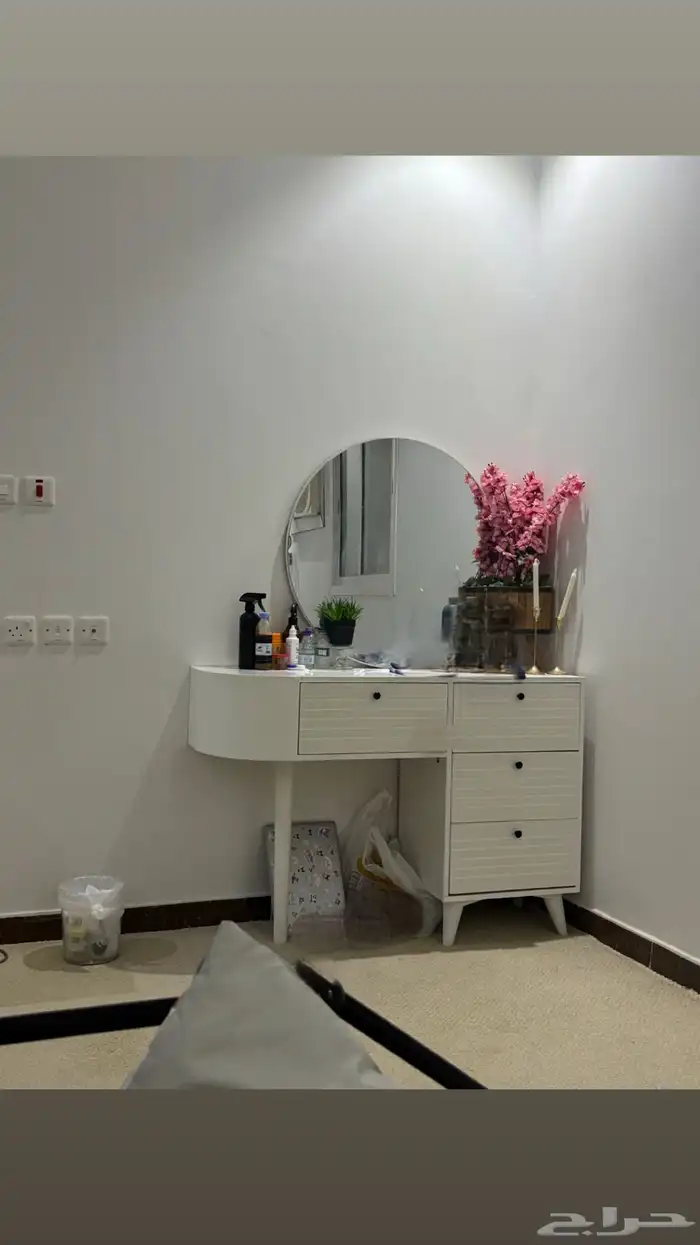 مكتبة و تسريحه 3