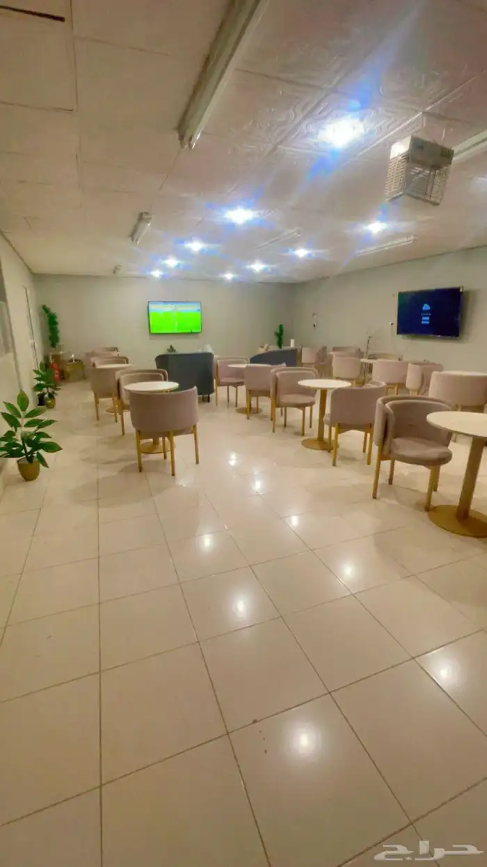 محل كافي مجهز كامل للتقبيل او التشغيل.( فرصة ) 1
